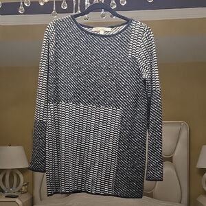 Nordstrom Cashmere Elegant Black and White Crew Neck Sweater 21 and 29 Inches.